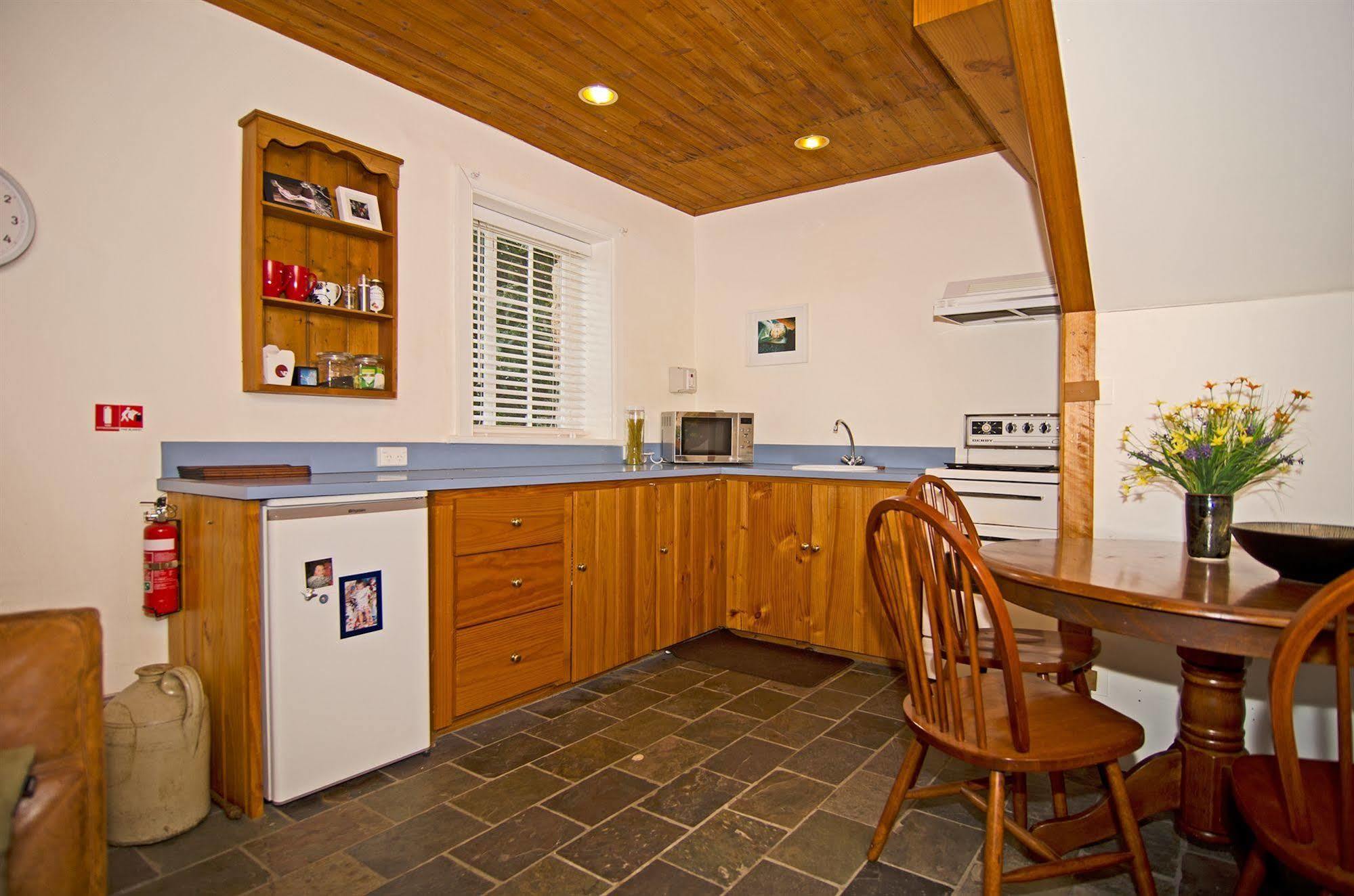 Cleburne Homestead Risdon Экстерьер фото